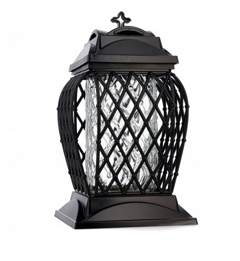 Elegantná čierna kaplnková lampa s priehľadnými motívmi