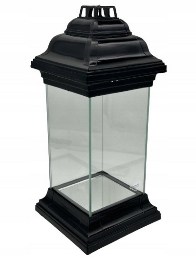 Elegantná čierna lampáš s priehľadnými sklami