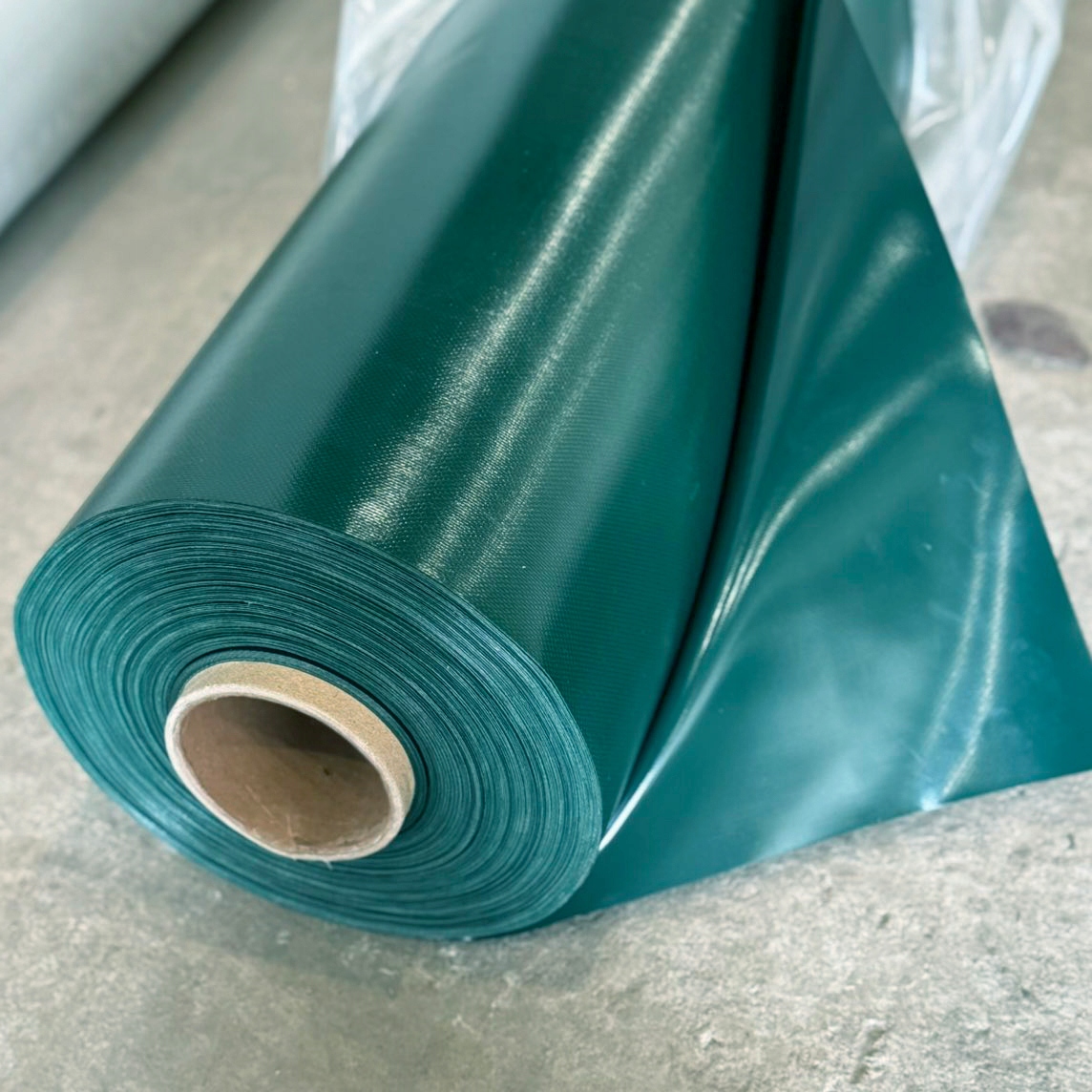 Vodotesná PVC plachta 650g na mieru - zelená, odolná a univerzálna