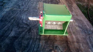 Záhradné náradie - Valcový štiepkovač na konáre. REZNÝ MECHANIZMUS M-60-4x, sekačka, 4 nože