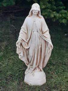 Betónová záhradná socha Panny Márie, 63 cm