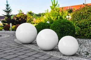Dekoratívna záhradná guľa do záhrady 38 WHITE