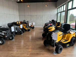 Benzínová kosačka Cub Cadet s košom, objem 420 cm³. kôš 240 l, šírka kosenia 92 cm