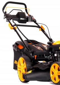Benzínová kosačka Riwall, pohon kolies, šírka záberu 53 cm, kapacita Objem motora 195 cm³ košík 71 rokov