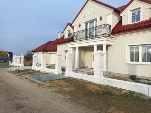 MODERNÉ BETÓNOVÉ PLOTY, ŠTÝLOVÉ, STĹPKY, STĹPKY
