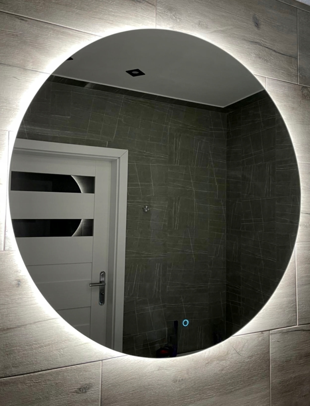 Okrúhle zrkadlo LED FI 60 cm dotykový prepínač