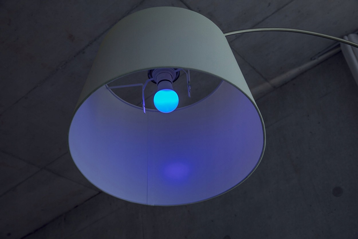 LED žiarovka A60 E27 9W = 60 W Pilot OSRAM Star RGBW