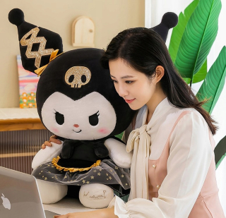 VEĽKÝ MASKOT KUROMI MAČKA, PLYŠ, PLYŠOVÁ HRAČKA, MEDVEĎ POSÁDKY, 70 cm