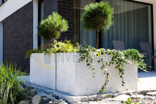 TC INVESTMENT kvetináč 124 cm x 40 x 70 cm betón