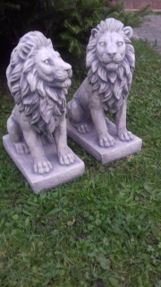 Záhradné figúrky páru levov