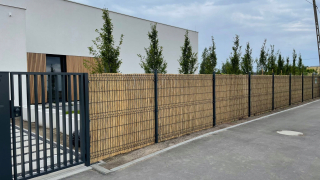 Tienace, krycie pásy na plot - Tieňové mesh Brown Mat 1,2x30m 95% 200 g