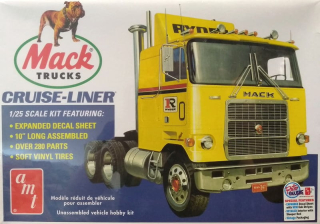 Plastikový model - Mack Cruise-Liner poloťahač 1:25