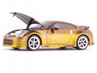 NISSAN 350Z UNOSZONA MASKA NIKKO RÝCHLO A ZBESILO