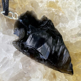 Veľký čierny obsidián Arrowhead Dragon glass PENDANT