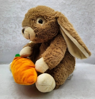 Krásny zajačik KRAJIČ s veľkou mrkvou 28cm B