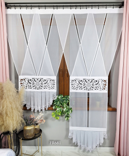 Elegantný okenný panel so vzorom a volánom, vyrobený z polyesteru, 220x110 cm