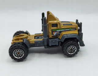 model MAT TORQUE TITAN Z ROKU 2012, zlatá farba