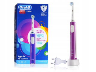 Elektrická zubná kefka Oral-B Junior od 6 rokov, fialová