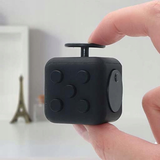 Kocka Fidget kocka proti stresu a odbúravajúca stres